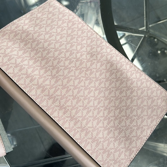 Michael kors pink cute woman clutch bag - Picture 4 of 5